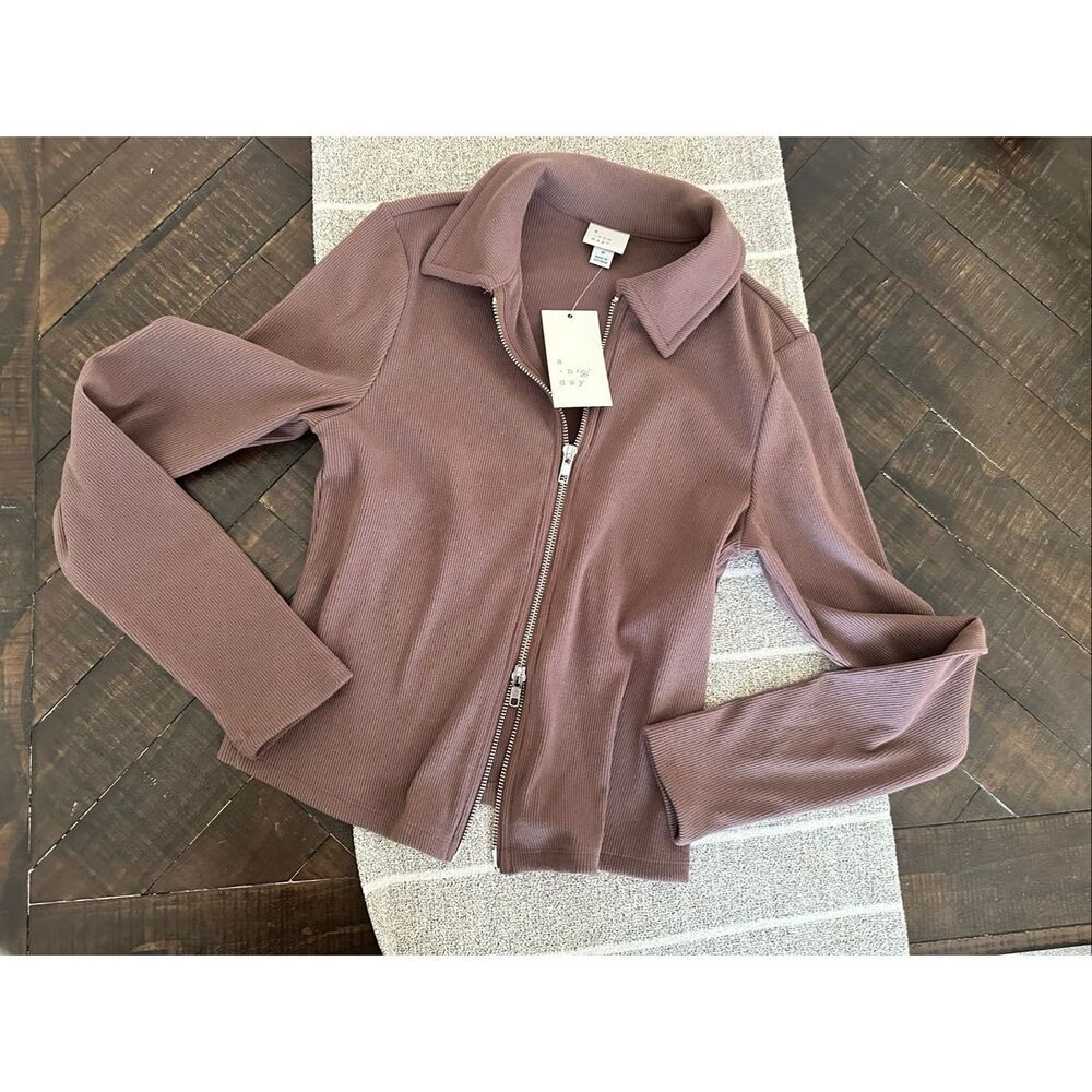 🌸 A new day Brown Soft Ribbed Dual Zip Sweater Size Small New